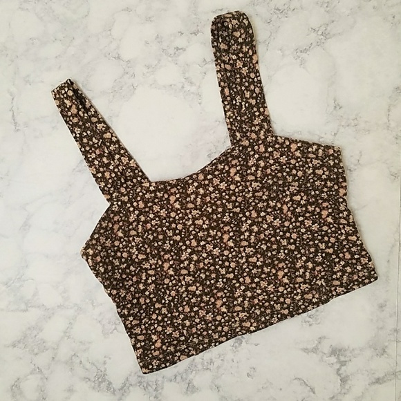 Brandy Melville Tops - Brandy Melville Crop top Bralette